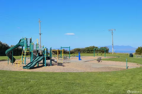 Exterior - 23 Wavecrest Dr, Daly City, CA 94015 photo 6 of 6