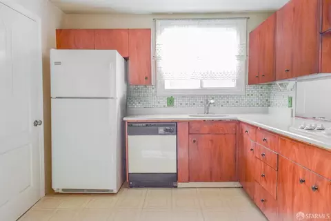 Kitchen - 23 Wavecrest Dr, Daly City, CA 94015 photo 1 of 2