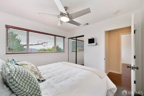 Bedroom - 19 Humboldt Ct, Pacifica, CA 94044 photo 4 of 8