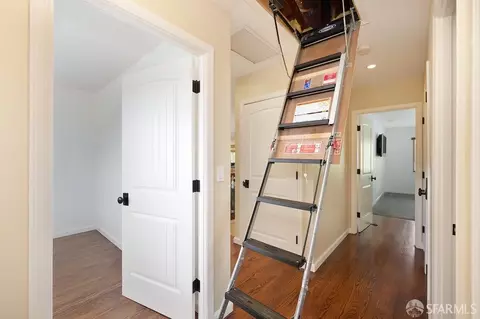 Entry Way - 19 Humboldt Ct, Pacifica, CA 94044 photo 7 of 7