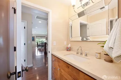 Entry Way - 19 Humboldt Ct, Pacifica, CA 94044 photo 2 of 7