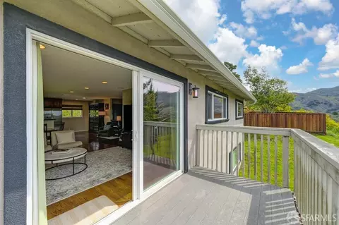 Exterior - 19 Humboldt Ct, Pacifica, CA 94044 photo 2 of 5