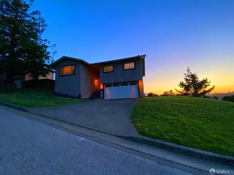 Exterior - 19 Humboldt Ct, Pacifica, CA 94044 photo 5 of 5
