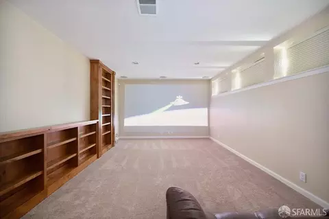 Living - 19 Humboldt Ct, Pacifica, CA 94044 photo 6 of 10