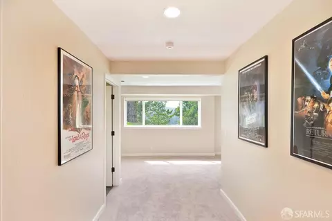 Entry Way - 19 Humboldt Ct, Pacifica, CA 94044 photo 5 of 7