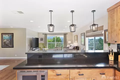 Kitchen - 19 Humboldt Ct, Pacifica, CA 94044 photo 4 of 7