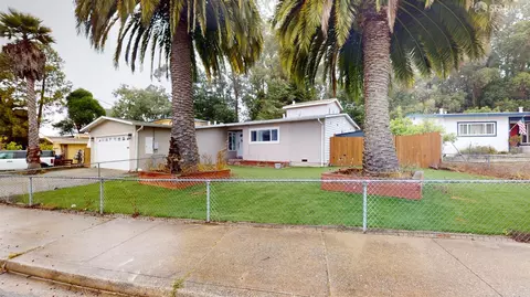 1155 Crespi Dr, Pacifica, CA 94044 photo 2
