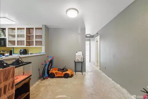Entry Way - 683 Frederick St, San Francisco, CA 94117 photo 1 of 1