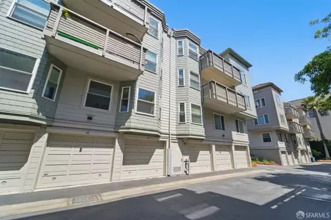 Exterior - 683 Frederick St, San Francisco, CA 94117 photo 2 of 3