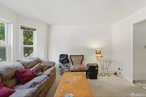Living - 683 Frederick St, San Francisco, CA 94117 photo 1 of 3