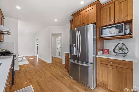 Entry Way - 263 Naples St, San Francisco, CA 94112 photo 2 of 2
