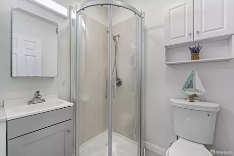 Bath - 263 Naples St, San Francisco, CA 94112 photo 1 of 3