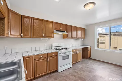 307 De Long St, San Francisco, CA 94112 photo 25