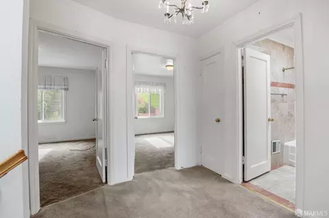 307 De Long St, San Francisco, CA 94112 photo 17
