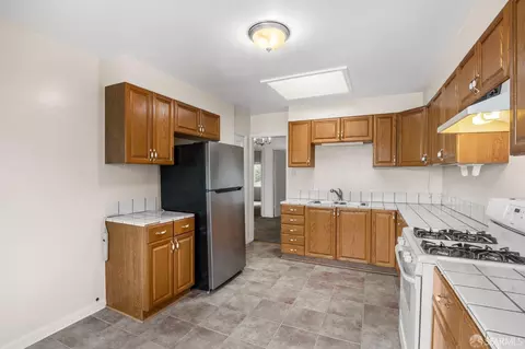 307 De Long St, San Francisco, CA 94112 photo 27