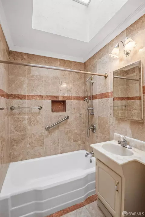 307 De Long St, San Francisco, CA 94112 photo 24