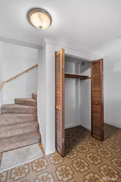 307 De Long St, San Francisco, CA 94112 photo 36
