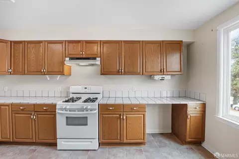 307 De Long St, San Francisco, CA 94112 photo 29