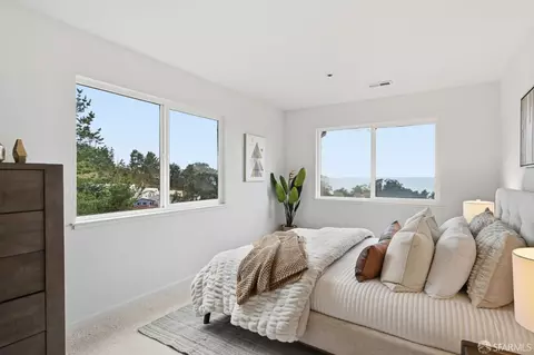 Bedroom - 504 Monterey Rd #10, Pacifica, CA 94044 photo 4 of 4
