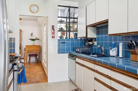 Kitchen - 140 Moneta Way, San Francisco, CA 94112 photo 4 of 4