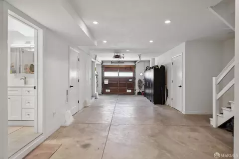 Entry Way - 140 Moneta Way, San Francisco, CA 94112 photo 7 of 10