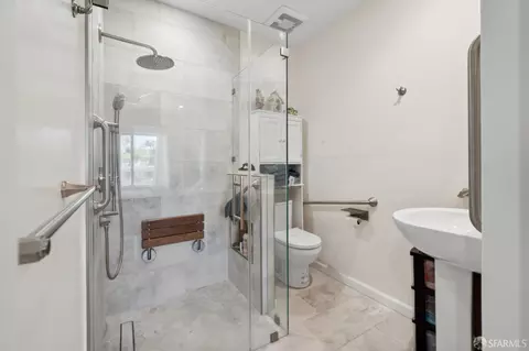 Bath - 140 Moneta Way, San Francisco, CA 94112 photo 1 of 9