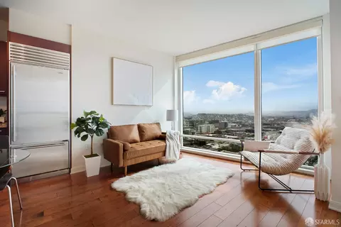 425 1st St #3604, San Francisco, CA 94105