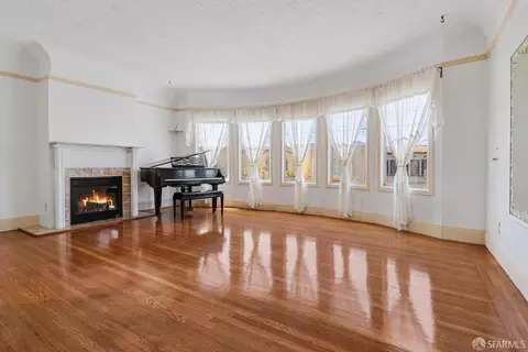 Living - 1762 25th Ave, San Francisco, CA 94122 photo 1 of 4