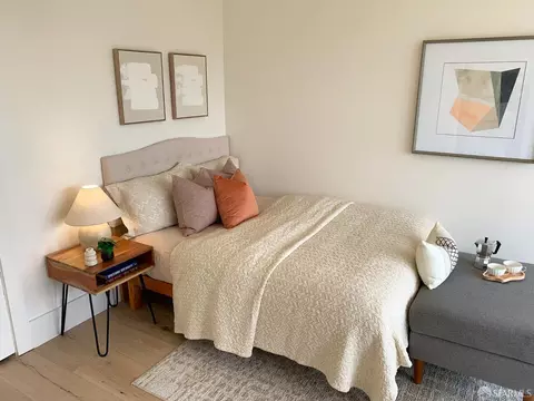 Bedroom - 90 Monterey Blvd, San Francisco, CA 94131 photo 1 of 9