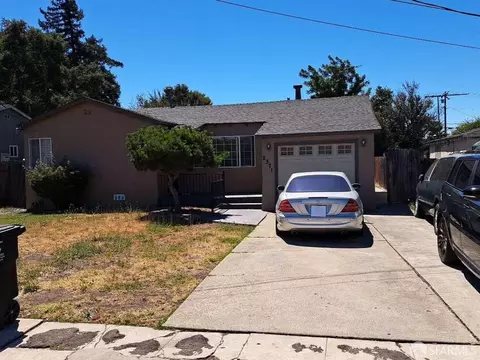 2371 Poplar Ave, East Palo Alto, CA 94303