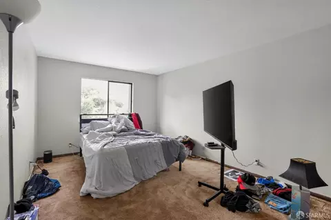 Bedroom - 967 Avalon Ave, San Francisco, CA 94112 photo 2 of 3