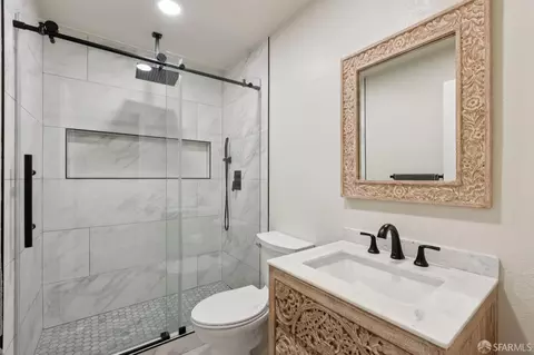 Bath - 204 Palmetto Ave, Pacifica, CA 94044 photo 4 of 4