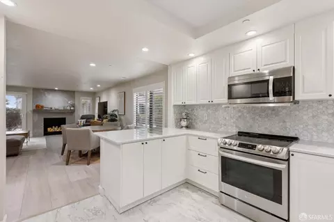 Kitchen - 204 Palmetto Ave, Pacifica, CA 94044 photo 2 of 4