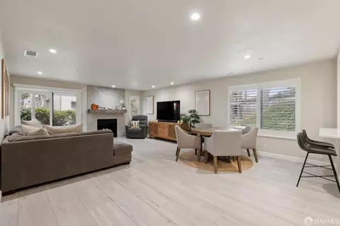 Living - 204 Palmetto Ave, Pacifica, CA 94044 photo 4 of 4