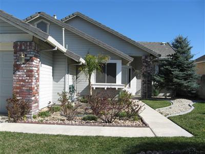 864 S Willow Ave, Manteca, CA 95337 photo 2