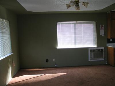 395 E Vassar Ave, Merced, CA 95341 photo 2