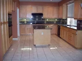 746 Superior Dr, Tracy, CA 95304 photo 2