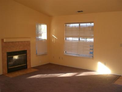 912 Cadillac Dr, Modesto, CA 95351 photo 2