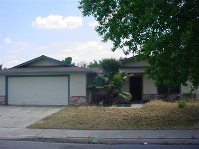 760 E Zeering Rd, Turlock, CA 95382 photo 1