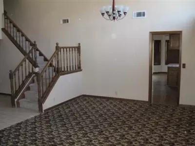 1099 Cabernet Ln, Manteca, CA 95337 photo 2