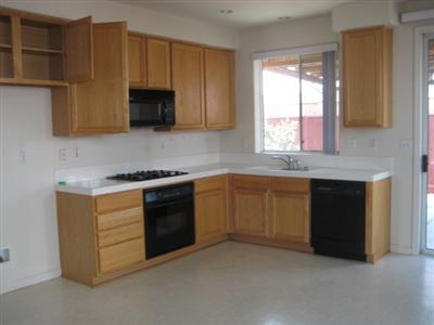 121 Majorca Ln, Tracy, CA 95377 photo 3