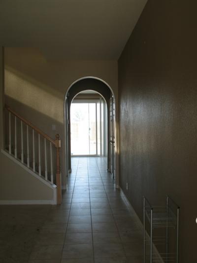 690 Chandon Dr, Merced, CA 95348 photo 2