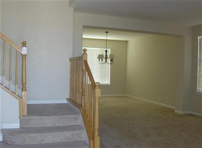 318 Jason Ct, Tracy, CA 95377 photo 2