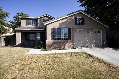1240 Whispering Wind Dr, Tracy, CA 95377 photo 1