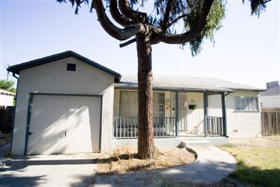 907 Elm Ave, Modesto, CA 95351 photo 1