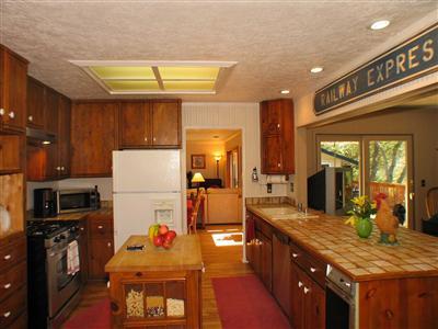 181 Lindsey Ln, Placerville, CA 95667 photo 2