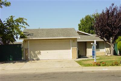 151 W Mulberry Cir, Lodi, CA 95240 photo 1