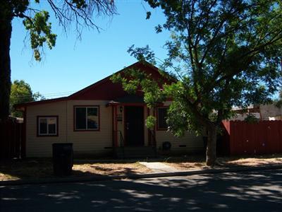 420 D St, Patterson, CA 95363 photo 1