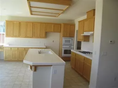 450 Albrecht St, Manteca, CA 95337 photo 5
