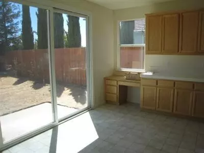450 Albrecht St, Manteca, CA 95337 photo 4